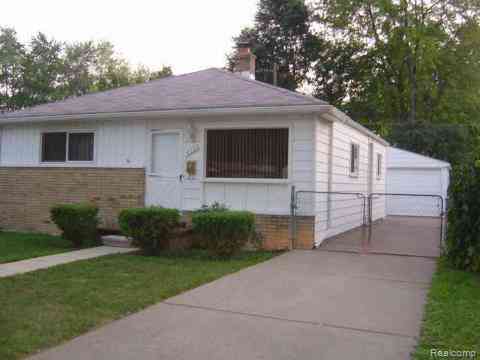 Homes For Sale - 4932 Pelham Street <br/> Dearborn Heights, MI 48125