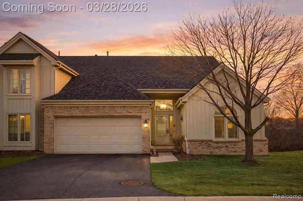 Condo For Sale - 36567 Martel Court <br/> Farmington Hills, MI 48335