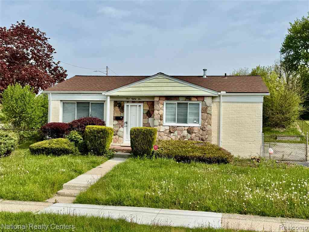 Homes For Sale - 185 Gage Street <br/> Pontiac, MI 48342