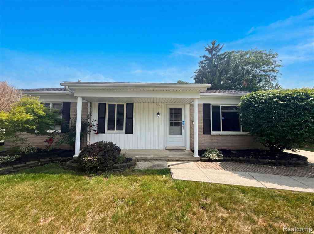 Homes For Sale - 42195 Fairview Drive <br/> Canton, MI 48187