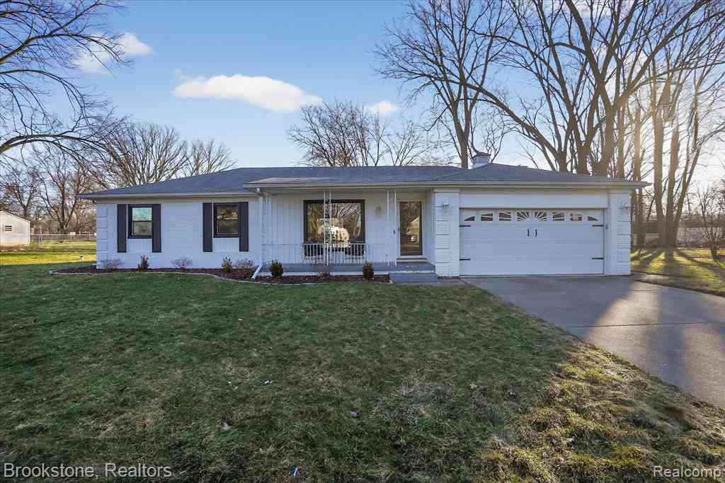 Homes For Sale - 6227 Mckenzie Drive <br/> Flint, MI 48507