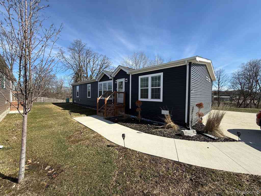 Homes For Sale - 6450 Prince Boulevard <br/> Fenton, MI 48430