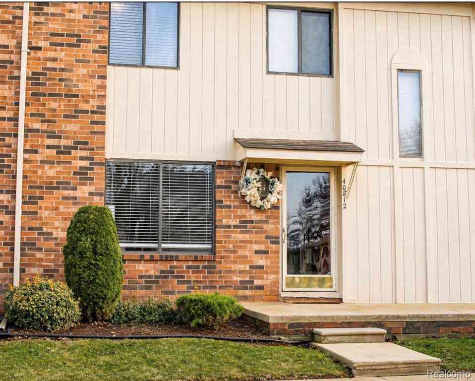 Condo For Sale - 40812 Highpointe Drive  #24<br/> Clinton Township, MI 48038
