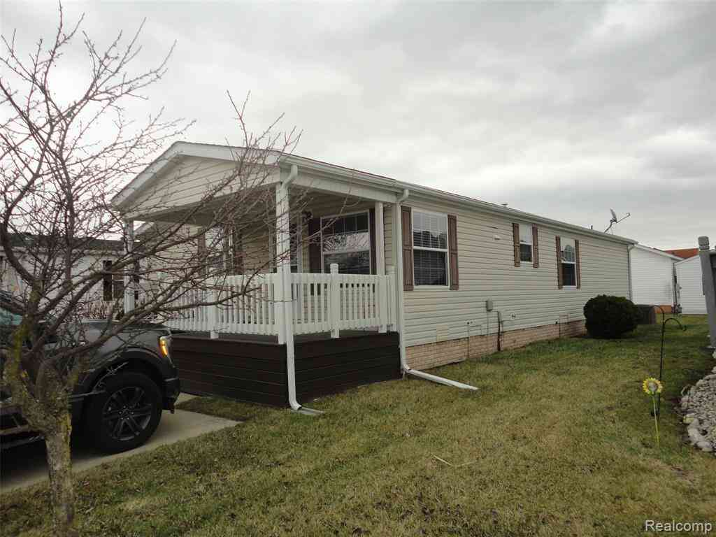 Homes For Sale - 923 Stevens Trail  <br/> Monroe, MI 48161