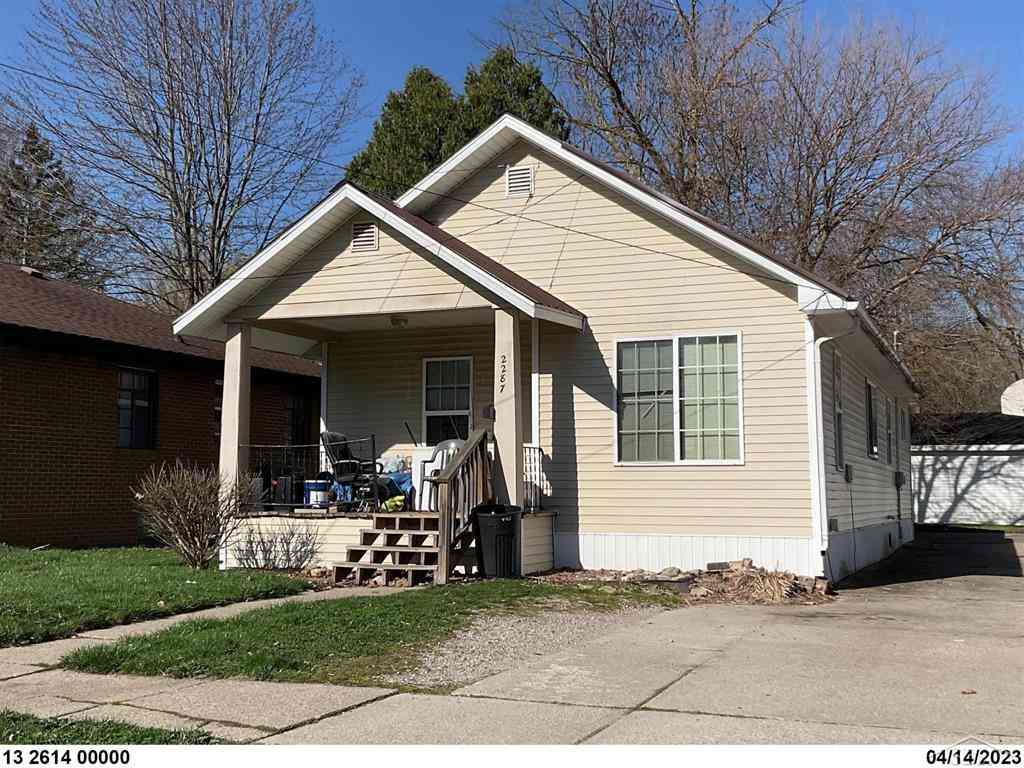 Homes For Sale - 2287 N Carolina Street <br/> Saginaw, MI 48602