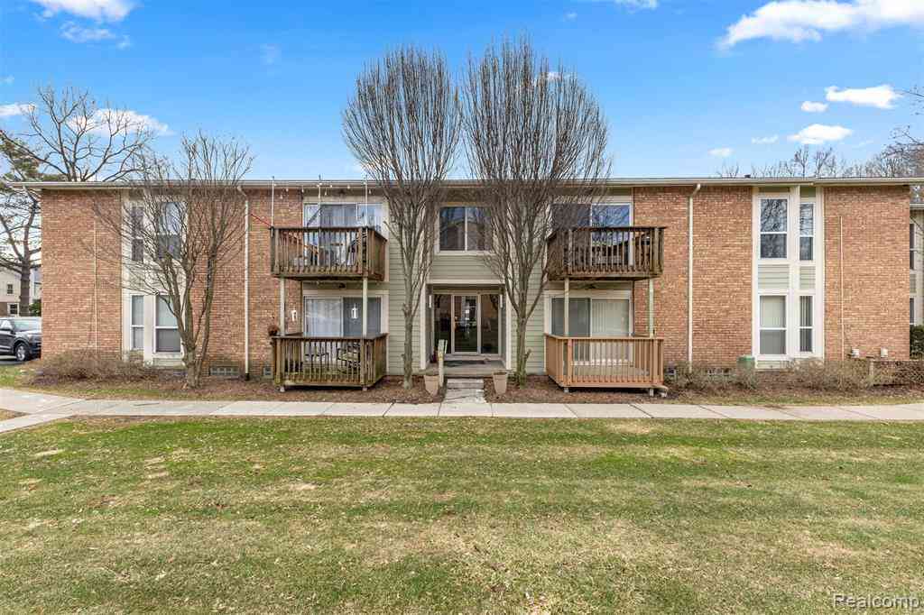 Condo For Sale - 705 Randolph Street <br/> Northville, MI 48167
