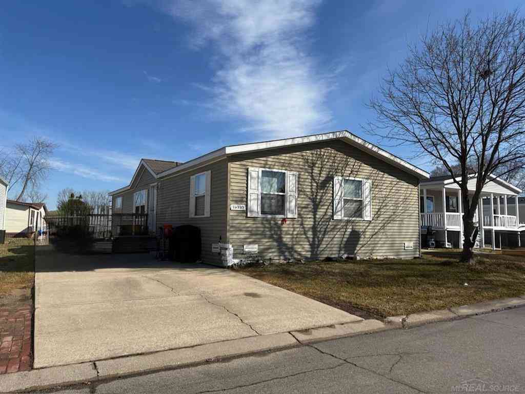 Homes For Sale - 15359 Cartier Drive <br/> Clinton Township, MI 48038