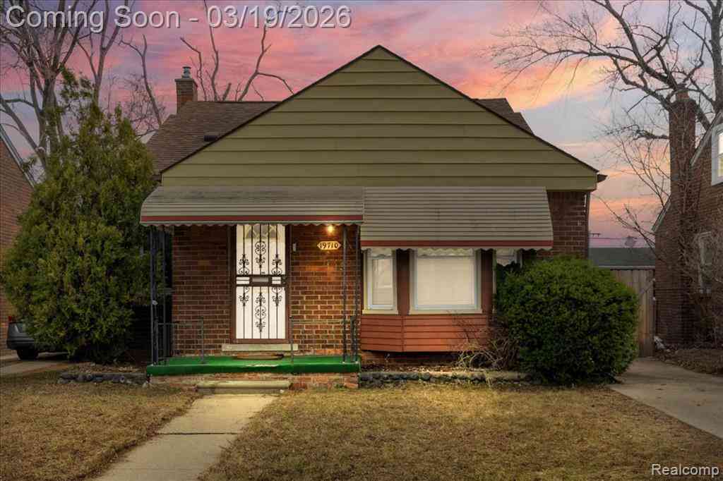 Homes For Sale - 19710 Woodingham Drive <br/> Detroit, MI 48221
