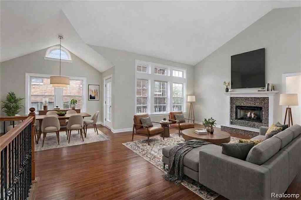 Condo For Sale - 411 E Ferry Street  #15<br/> Detroit, MI 48202