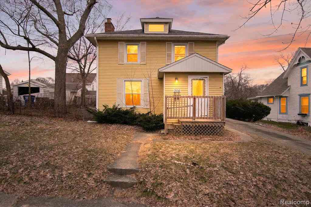 Homes For Sale - 206 N Grinnell Street <br/> Jackson, MI 49202