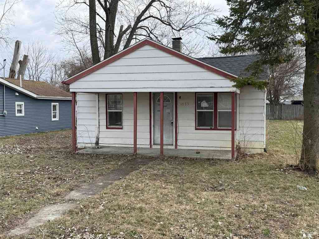 Homes For Sale - 1635 Naomi Avenue <br/> Adrian, MI 49221