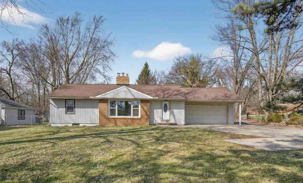 Homes For Sale - 3304 Spring Arbor Road <br/> Jackson, MI 49203