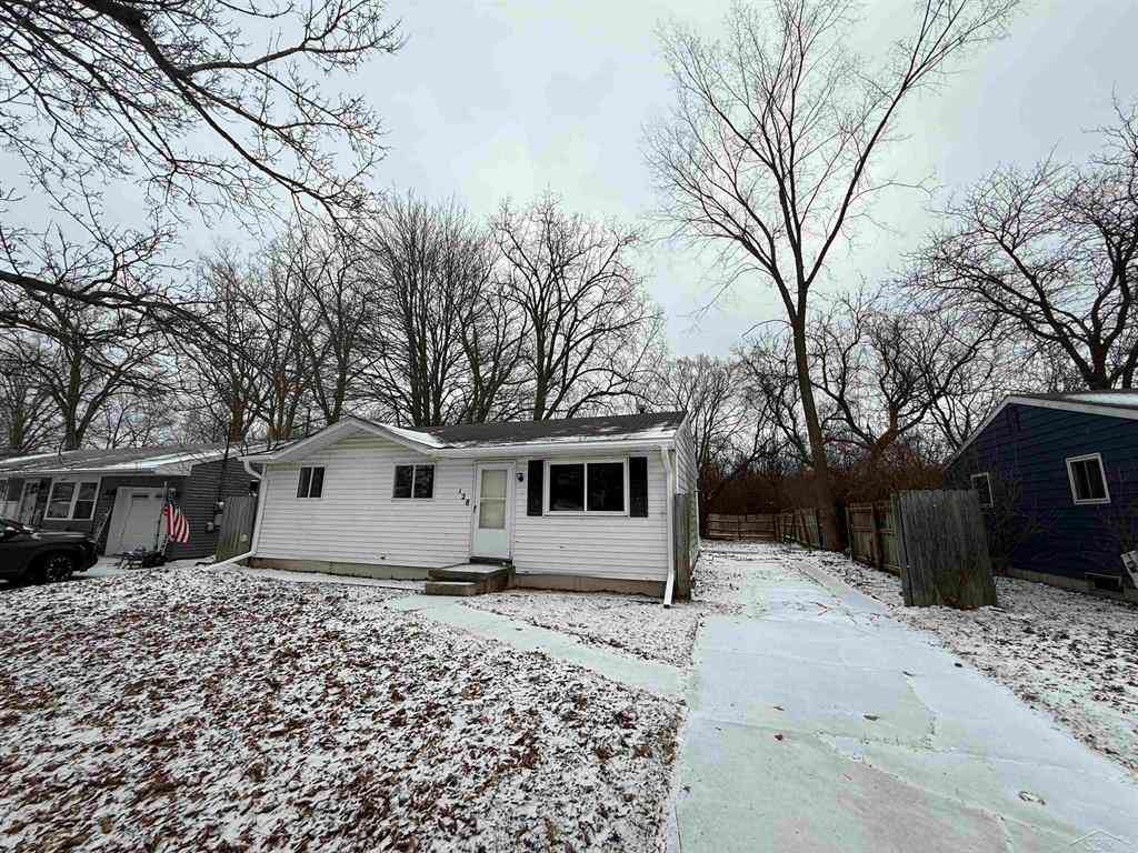 Homes For Sale - 128 Woodward Street <br/> Saginaw, MI 48601