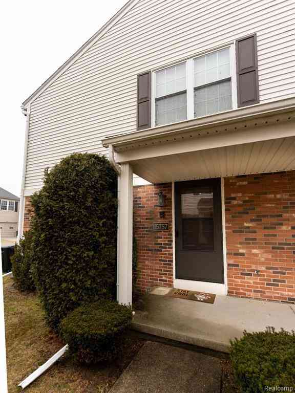 Condo For Sale - 15757 N Franklin Drive <br/> Clinton Township, MI 48038