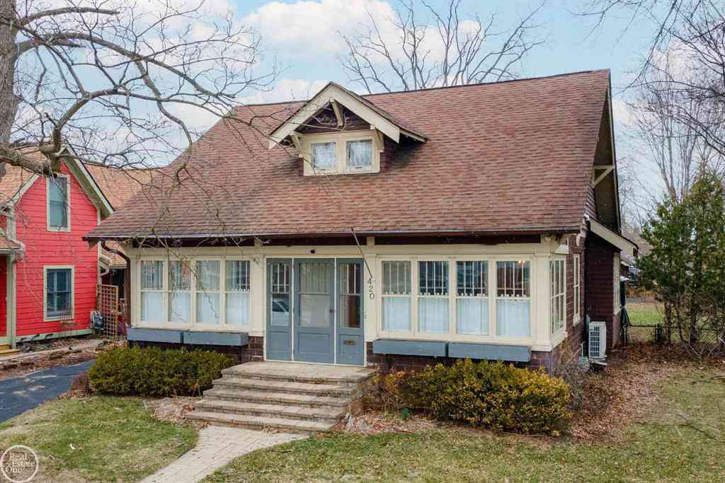 Homes For Sale - 420 W 2nd Street <br/> Rochester, MI 48307