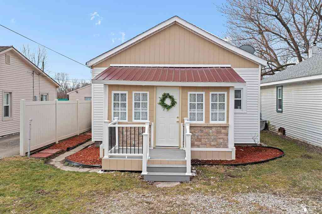 Homes For Sale - 6590 S Huron River Drive <br/> Monroe County, South Rockwood, MI 48179