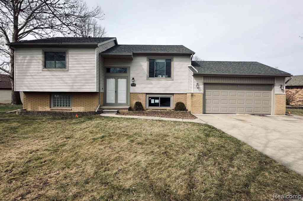 Homes For Sale - 24500 Cornell Avenue <br/> Brownstown, MI 48183