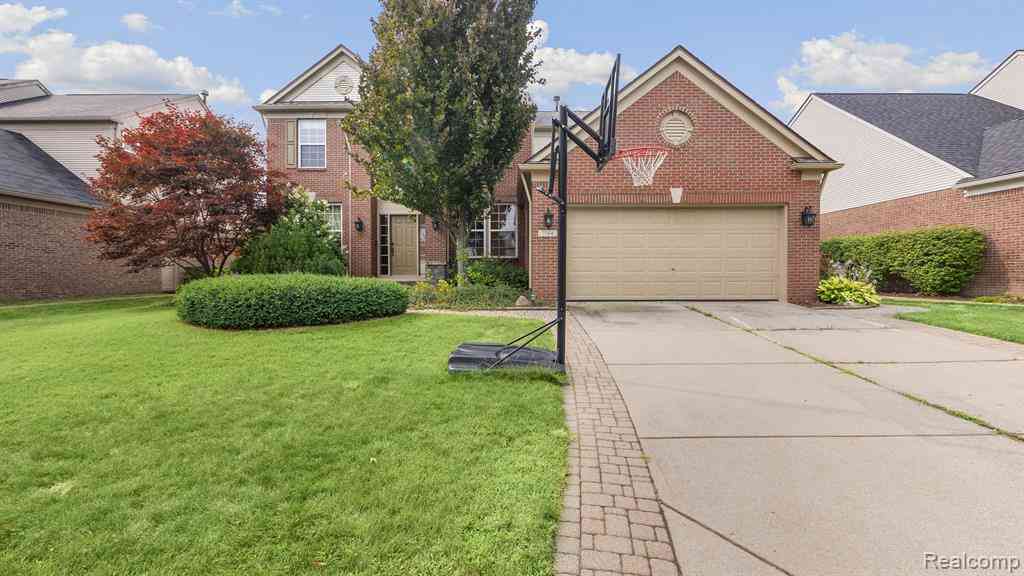 Homes For Rent - 7164 Millrock Avenue <br/> Shelby Twp, MI 48317