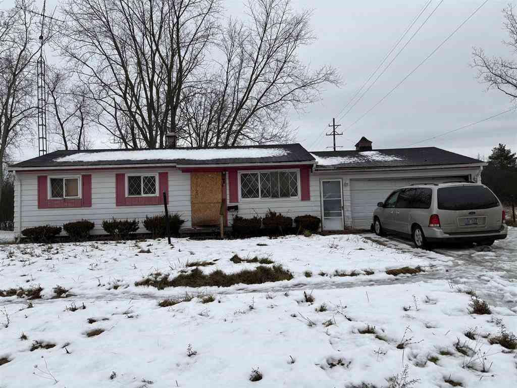 Homes For Sale - 2008 Daron Place <br/> Flint, MI 48505