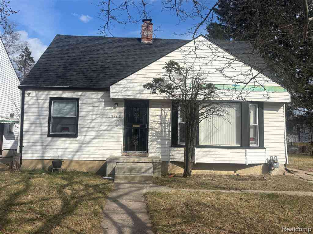 Homes For Sale - 19762 Avon Avenue <br/> Detroit, MI 48219