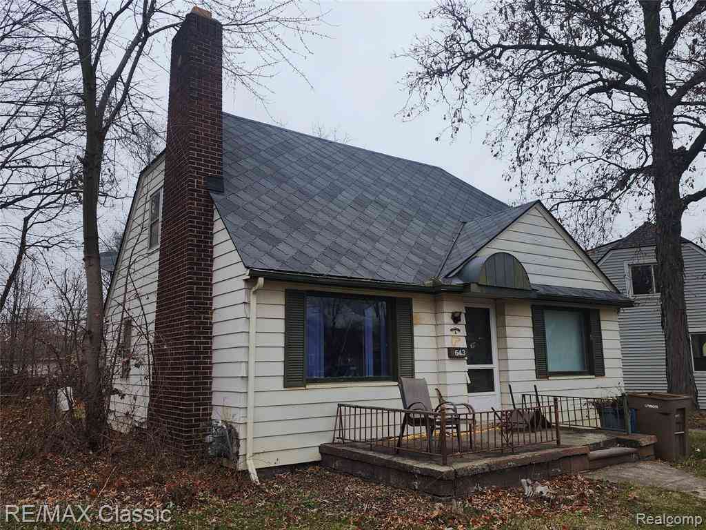 Homes For Sale - 643 E Kennett Road <br/> Pontiac, MI 48340