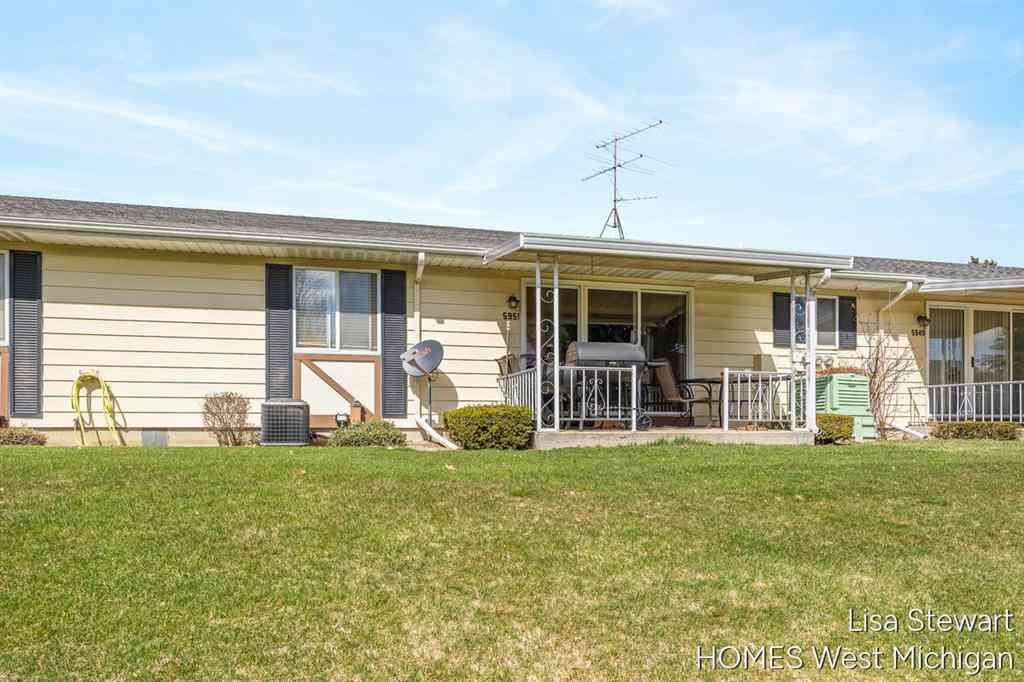 Condo For Sale - 5951 Leisure South Drive Se SE<br/> Kent County, Grand Rapids, MI 49548