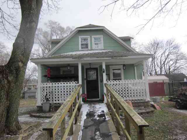 Homes For Sale - 907 Wayne Street <br/> Jackson, MI 49202
