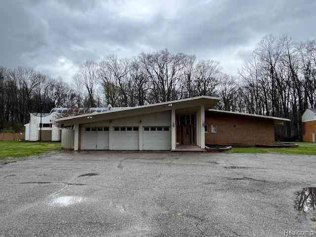 Homes For Sale - 20551 Norwood Drive S S<br/> Southfield, MI 48075