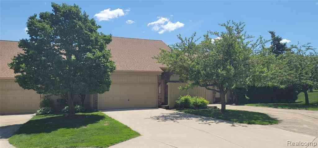 Condo For Rent - 2237 Siboney Court Court  #53<br/> Rochester, MI 48309