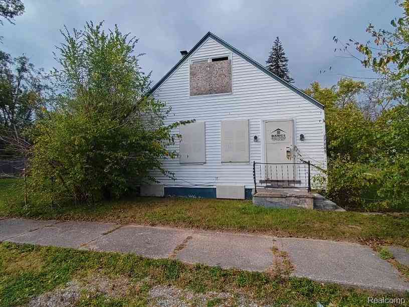 Homes For Sale - 17305 Winston Street <br/> Detroit, MI 48219