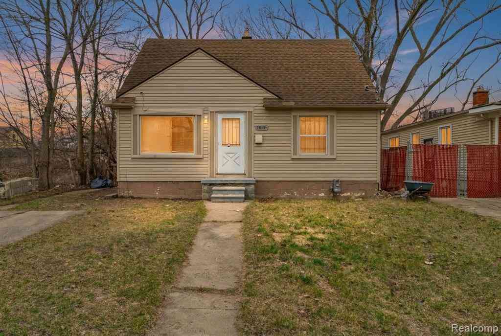 Homes For Sale - 7819 Longacre Street <br/> Detroit, MI 48228