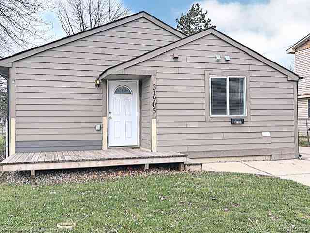 Homes For Sale - 31905 Saginaw Court <br/> Westland, MI 48186