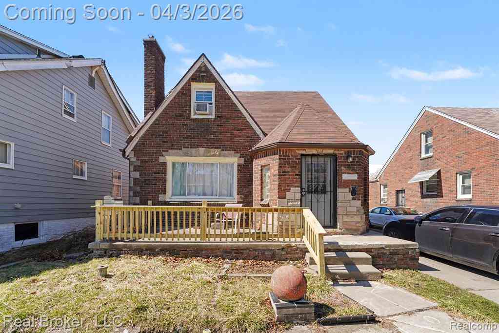 Homes For Sale - 13595 Washburn Street <br/> Detroit, MI 48238