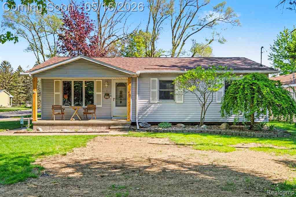 Homes For Sale - 401 Lakeview Street <br/> Holly, MI 48442