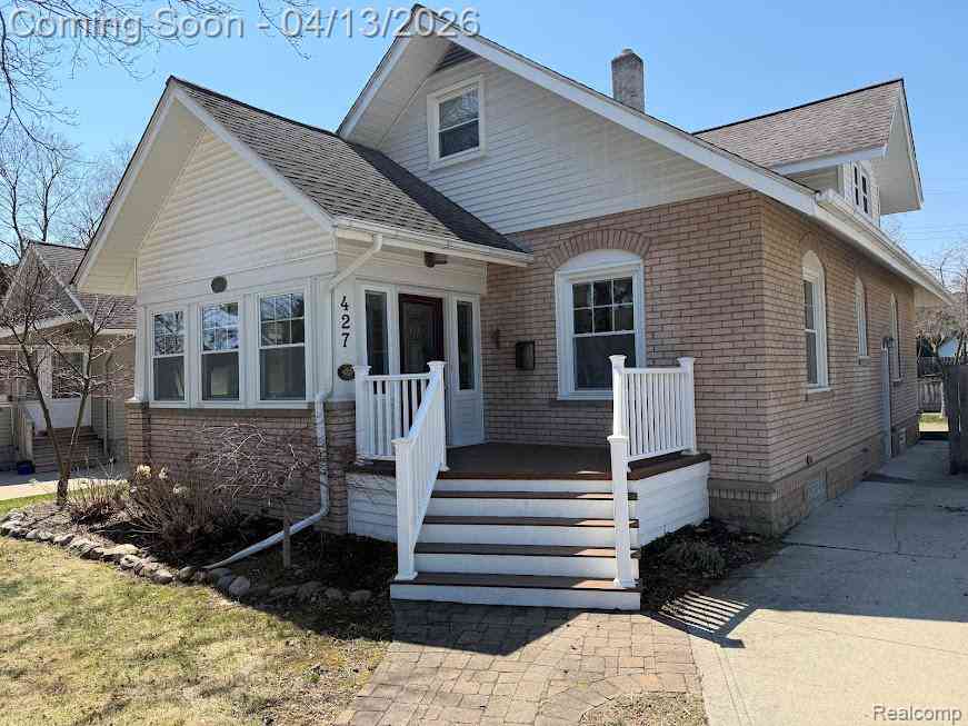 Homes For Sale - 427 Wesley Avenue <br/> Rochester, MI 48307