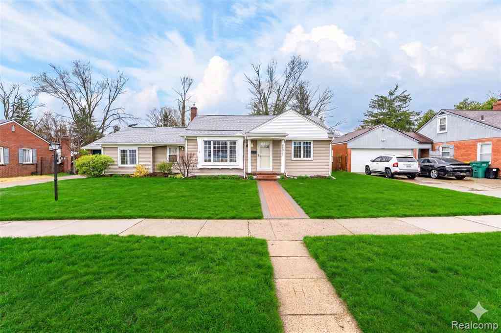 Homes For Sale - 22515 Floral Street <br/> Farmington, MI 48336