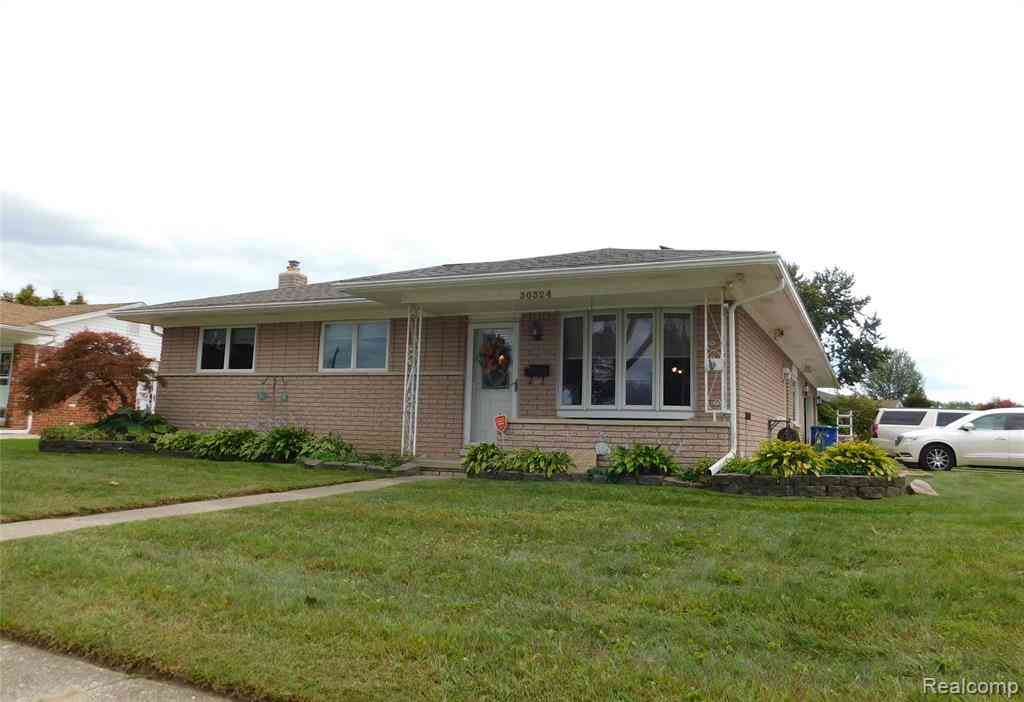 Homes For Sale - 30324 Glenwood Circle <br/> Warren, MI 48088