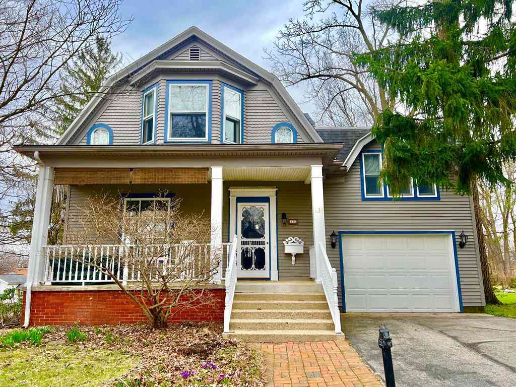Homes For Sale - 135 Budlong Street <br/> Hillsdale, MI 49242