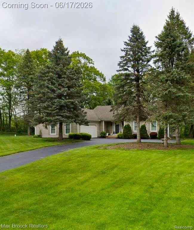 Homes For Sale - 5466 Taylor Lane <br/> Oakland County, Clarkston, MI 48346