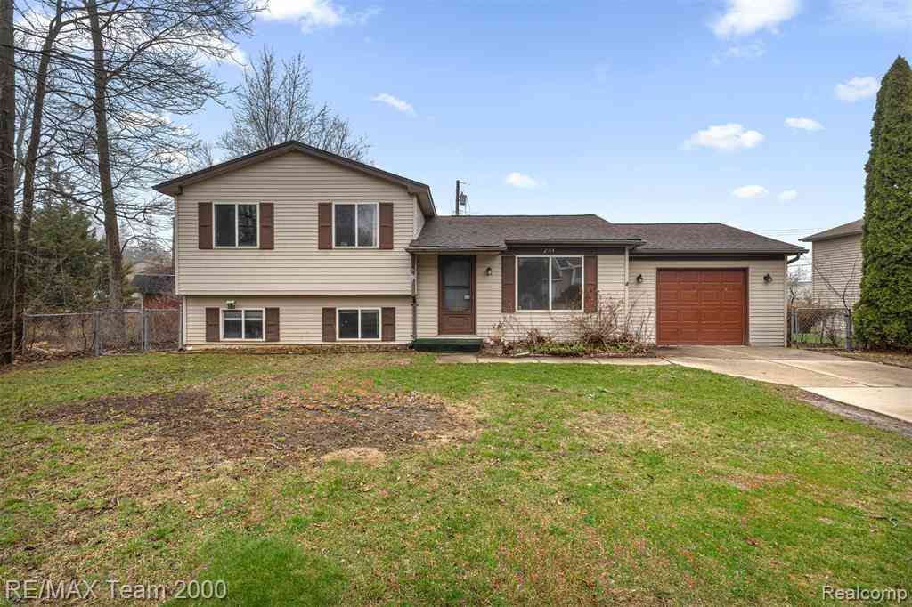 Homes For Sale - 2714 Hallman Avenue <br/> Oakland County, Waterford, MI 48328