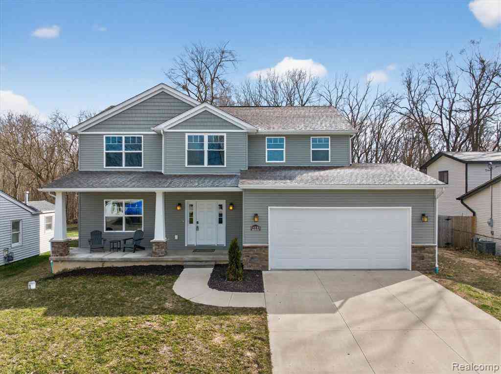 Homes For Sale - 14131 Eastview Drive <br/> Fenton, MI 48430