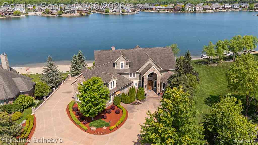 Homes For Sale - 10611 Lighthouse Point <br/> South Lyon, MI 48178