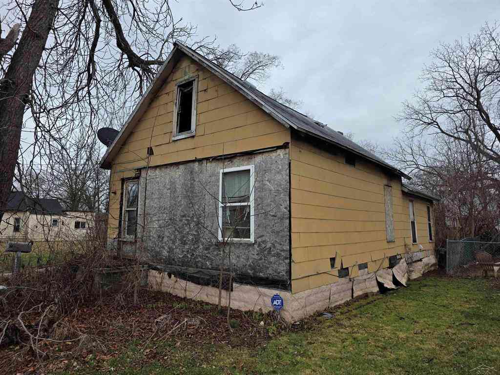 Homes For Sale - 2617 Eddy Street <br/> Saginaw, MI 48602