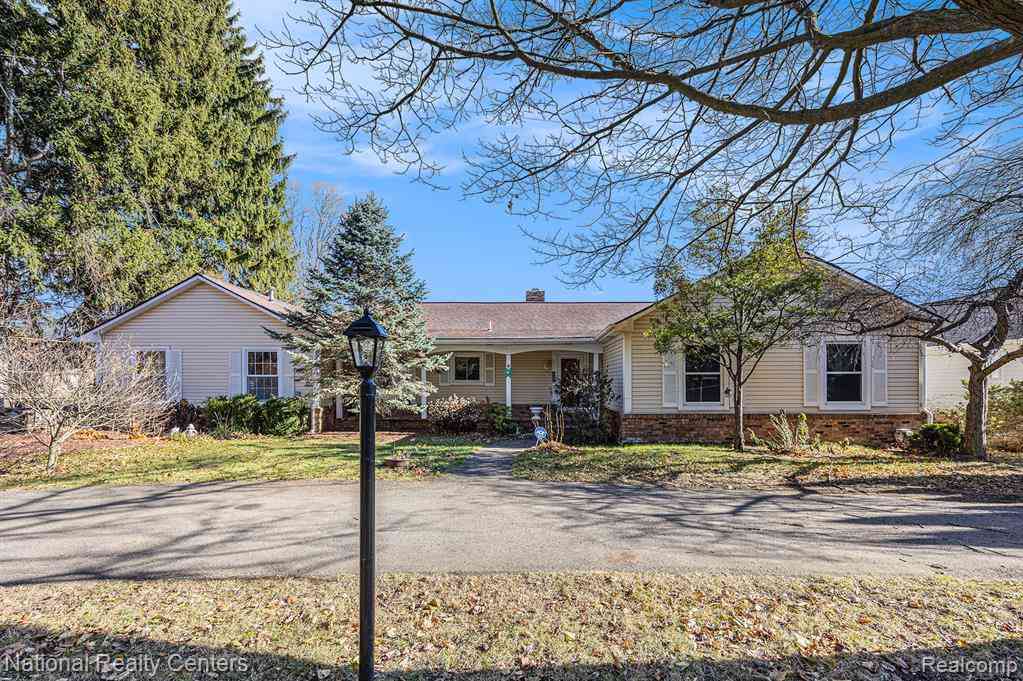 Homes For Sale - 9494 Sashabaw Road <br/> Clarkston, MI 48348
