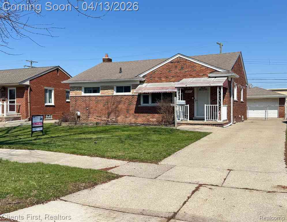 Homes For Sale - 18047 Holland Avenue <br/> Eastpointe, MI 48021