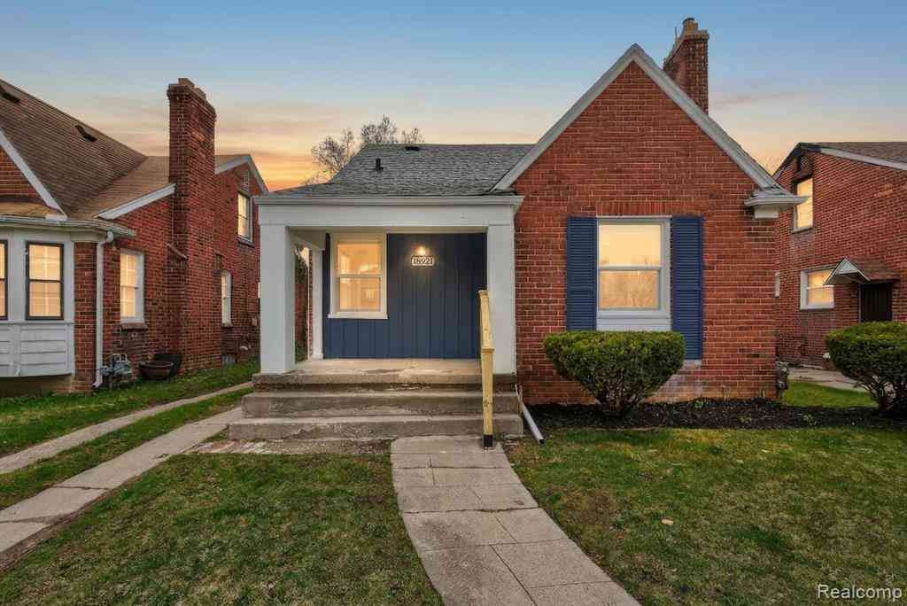 Homes For Sale - 18921 Saint Marys Street <br/> Detroit, MI 48235