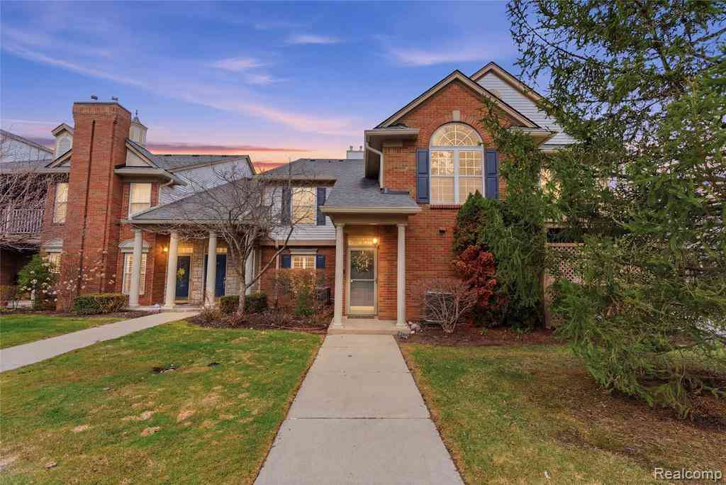 Condo For Sale - 3402 Tremonte Circle N N<br/> Rochester, MI 48306