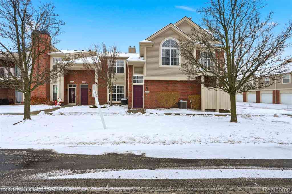 Condo For Sale - 15308 Yale Drive <br/> Clinton Township, MI 48038