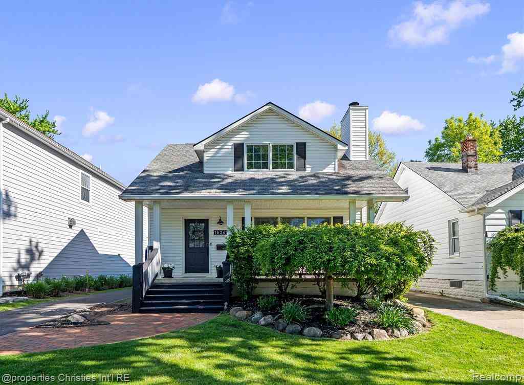 Homes For Sale - 16268 Kirkshire Avenue <br/> Oakland County, Beverly Hills, MI 48025