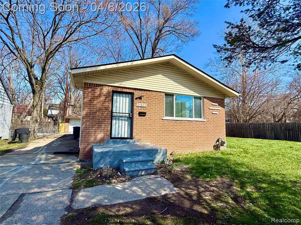 Homes For Sale - 21622 Santa Clara  <br/> Detroit, MI 48219